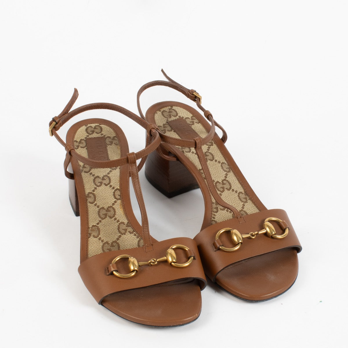 Shop safe online at Labellov in Antwerp, Brussels and Knokke these 100% authentic second hand Gucci Brown Leather Sandals - size 38
