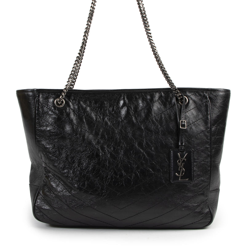 Saint Laurent Black Niki Quilted Leather Tote Bag aan de beste prijs bij Labellov tweedehands