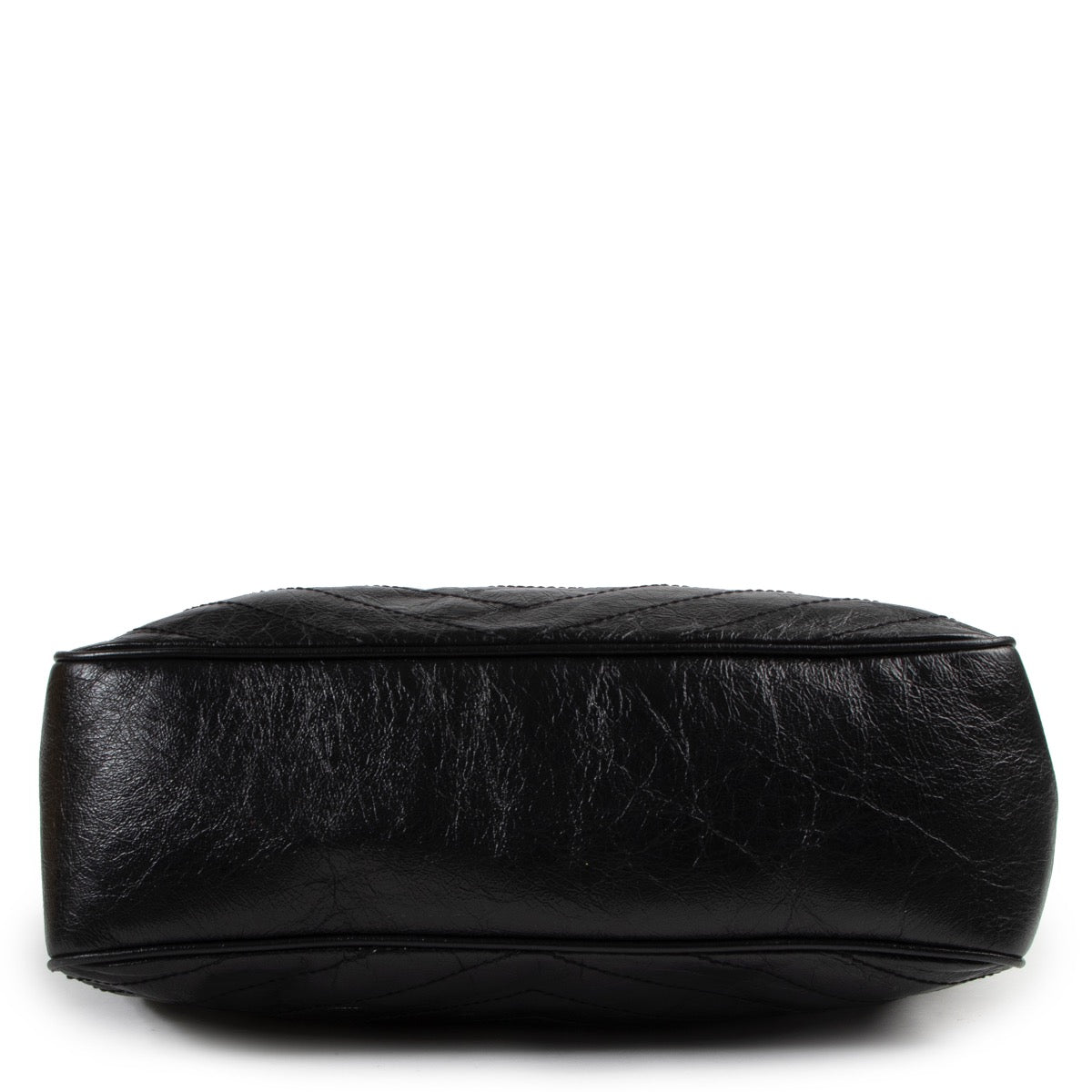 Shop safe online 100% authentic second hand Saint Laurent Black Niki Quilted Leather Tote Bag in very good condition at Labellov in Antwerp.