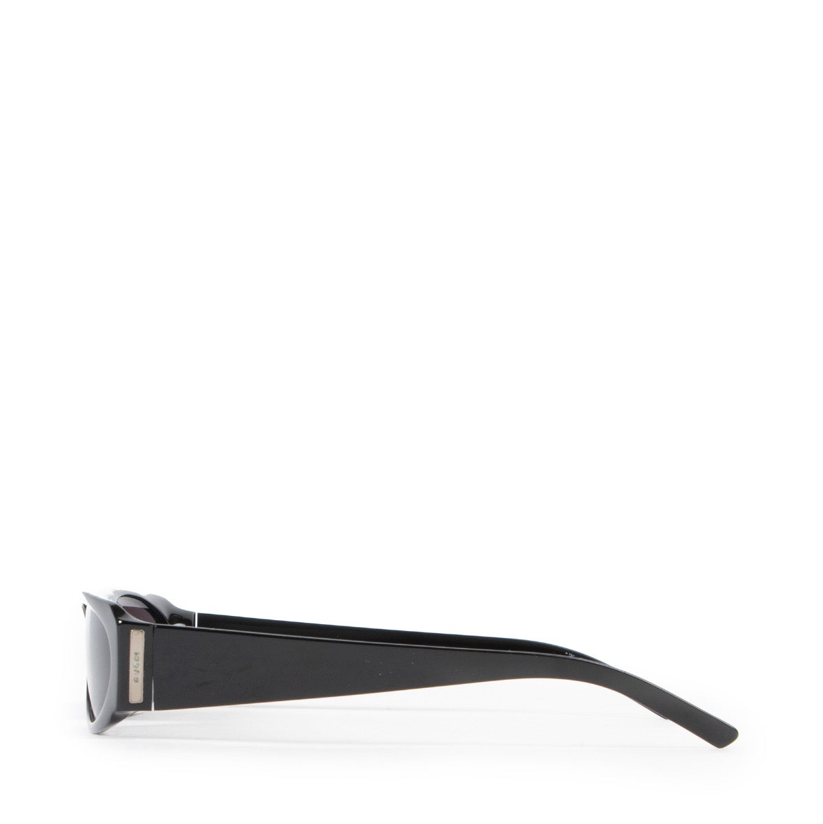 Gucci Black Sunglasses on Labellov luxury vintage website with designer trends in good condition