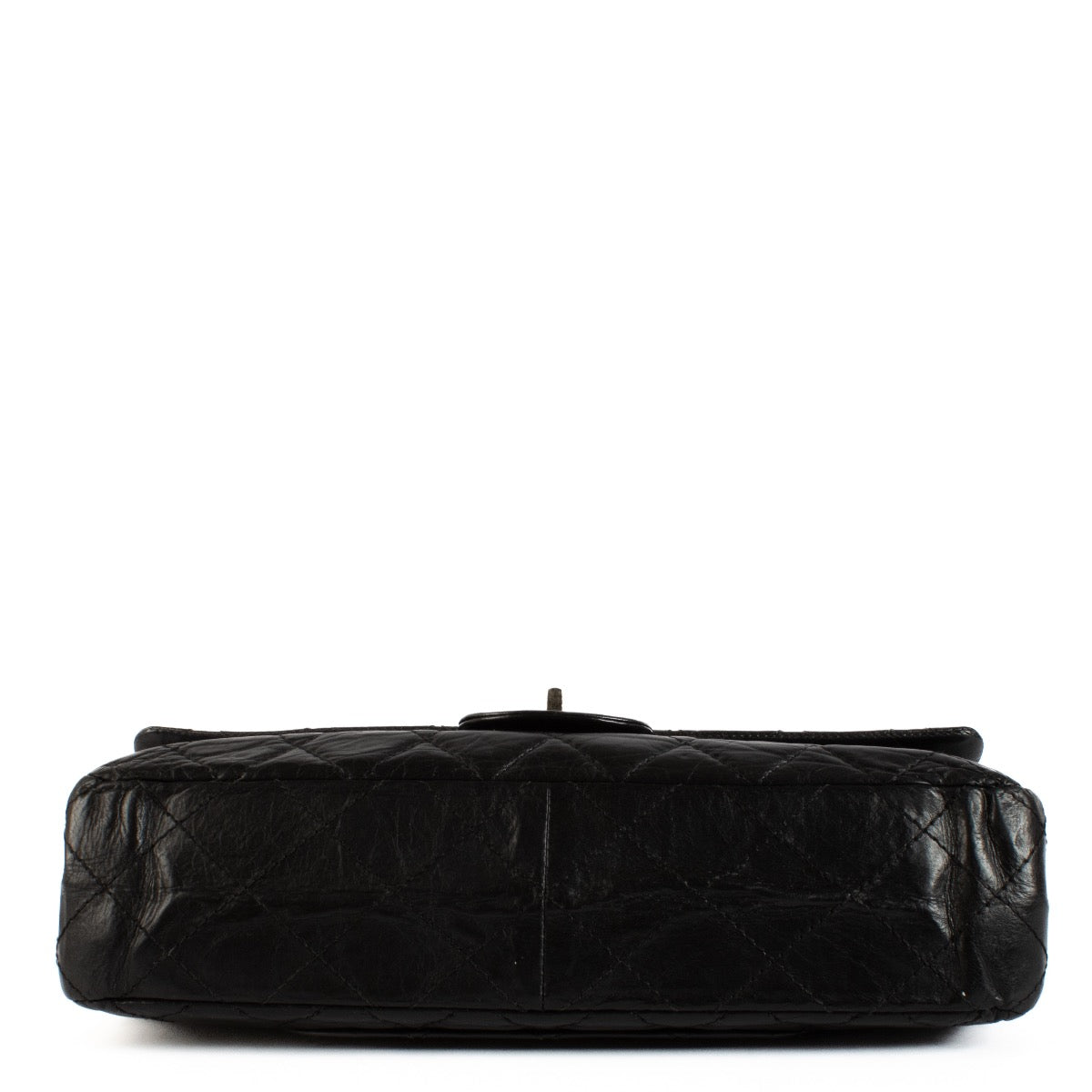 Shop safe online at Labellov in Antwerp, Brussels and Knokke this 100% authentic second hand Chanel Black Aged Calfskin Large 2.55. Koop veilig online bij Labellov een authentieke tweedehands Chanel Black Aged Calfskin Large 2.55
