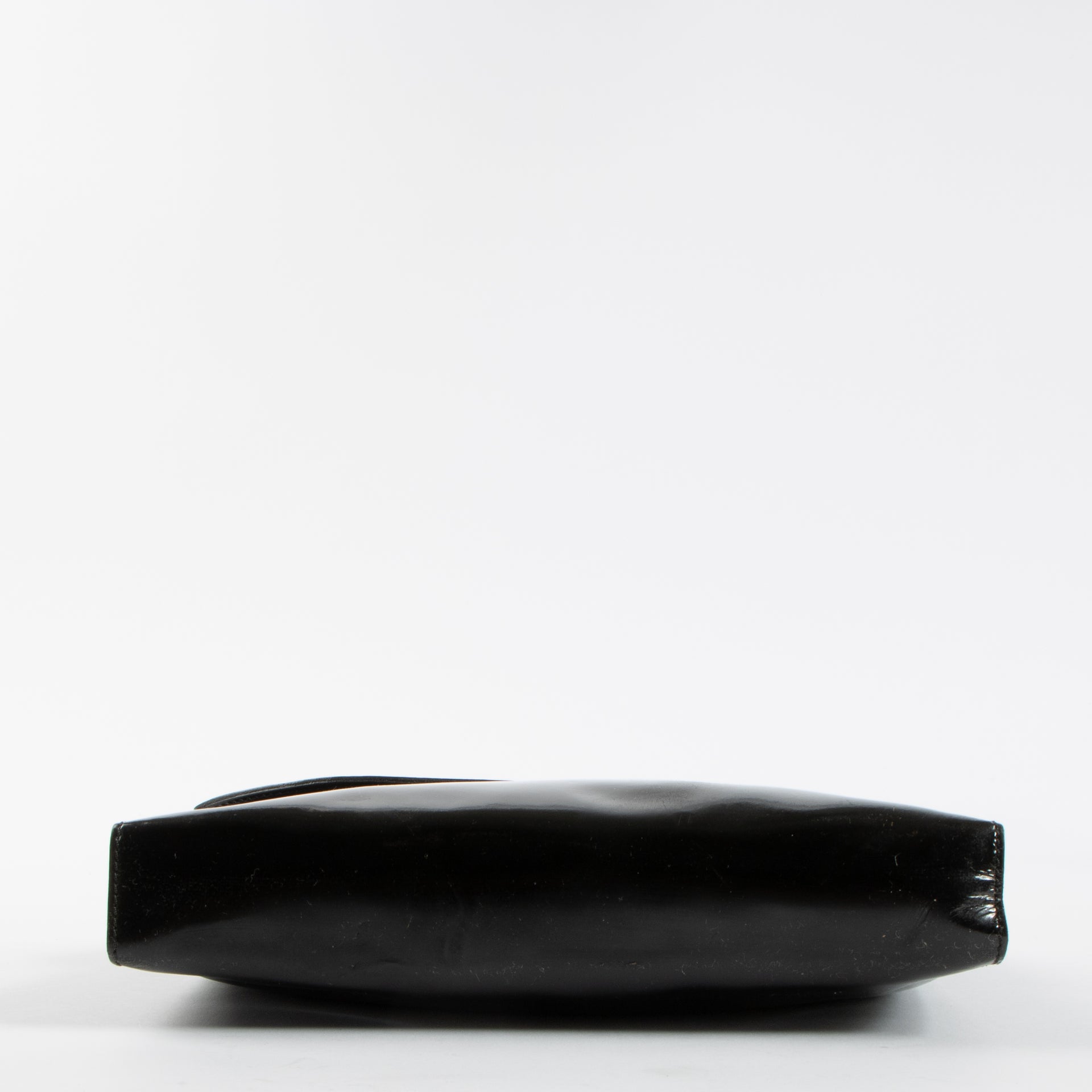 Shop the 100% authentic Delvaux Vintage Black Patent Leather Chain Bag second hand on Labellov.com!