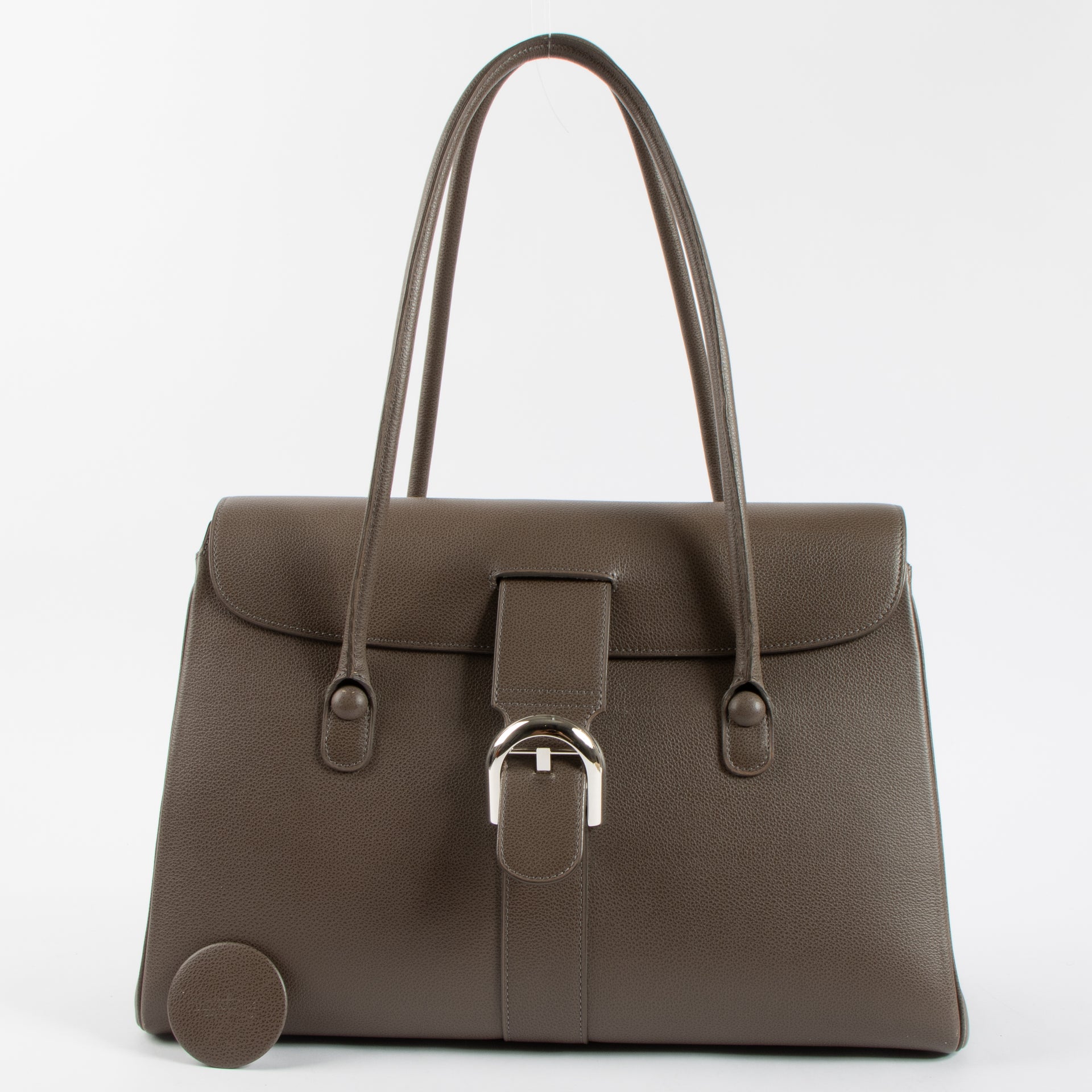 Shop the 100% authentic Delvaux Taupe Jumping Brillant Cabriolet Bag second hand on Labellov.com!