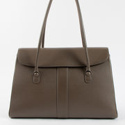 Shop the 100% authentic Delvaux Taupe Jumping Brillant Cabriolet Bag second hand on Labellov.com!
