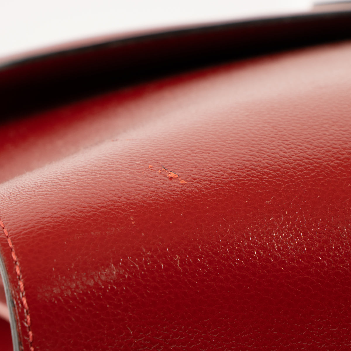 Shop the 100% authentic Delvaux Rosso Jumping Amethyste Briefcase second hand on Labellov.com!