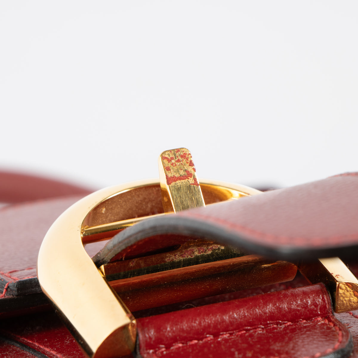 Shop the 100% authentic Delvaux Rosso Jumping Amethyste Briefcase second hand on Labellov.com!