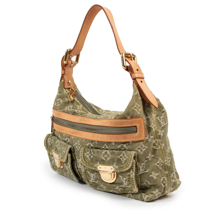 Shop now your favorite 100% authentic Louis Vuitton shoulderbags, at Labellov.