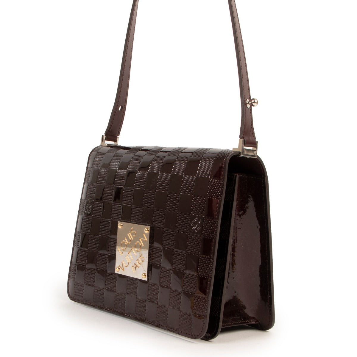 Shop safe online at Labellov in Antwerp this 100% authentic second hand Louis Vuitton Purple Damier Vernis Cabaret Crossbody Bag