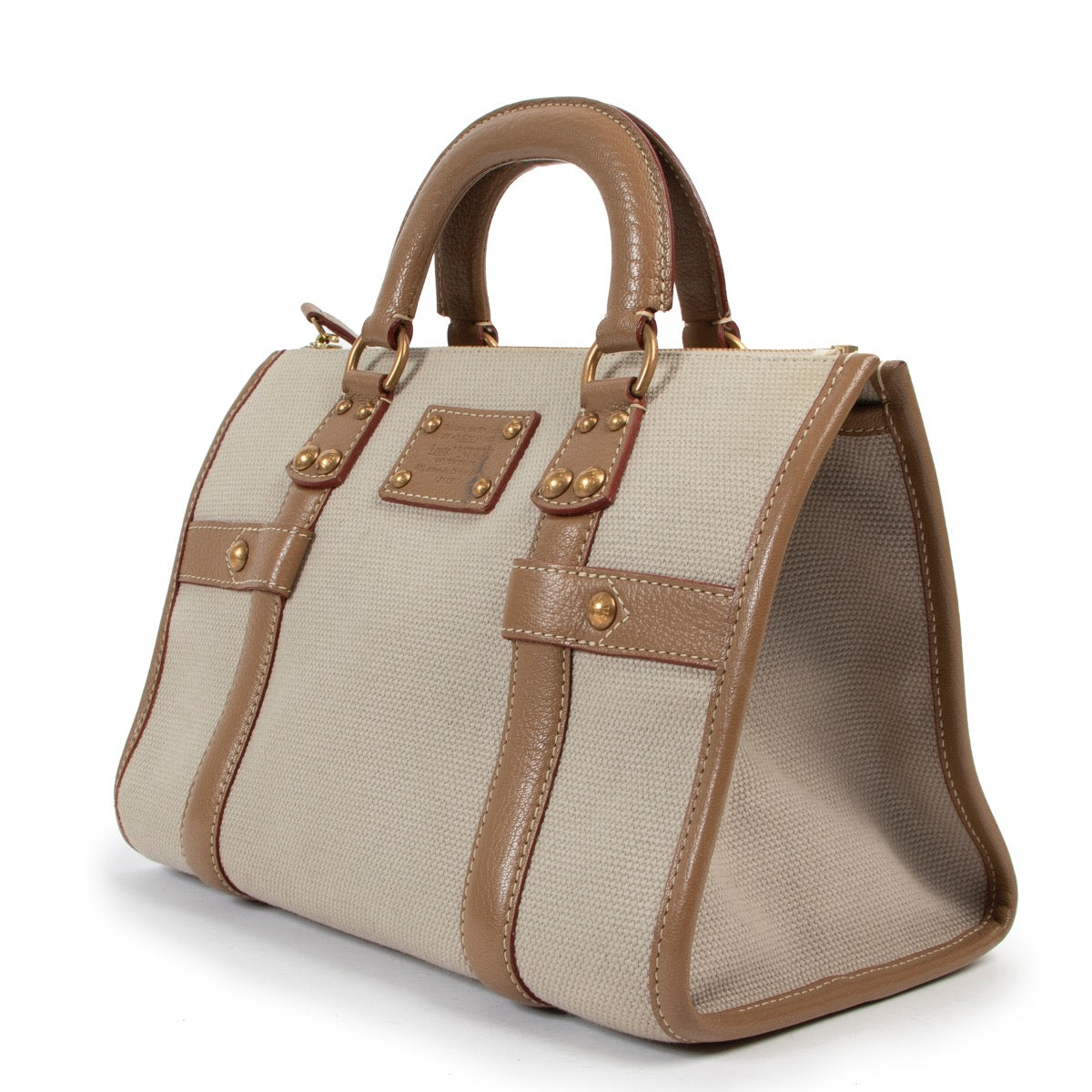Shop now your favorite 100% authentic Louis Vuitton handbags, at Labellov.