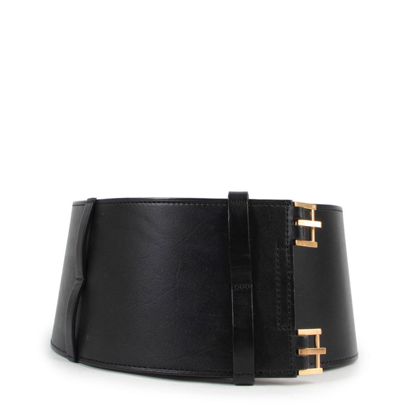 Shop now for your pre-loved, 100% authentic Delvaux belts, at Labellov.