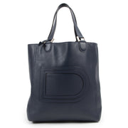 Delvaux Navy Tote Shoulder Bag. Authentieke tweedehands Delvaux handtassen bij LabelLOV Antwerpen. Authentique seconde-main luxury en ligne webshop LabelLOV. Authentic preloved Delvaux handbags at LabelLOV Antwerp.