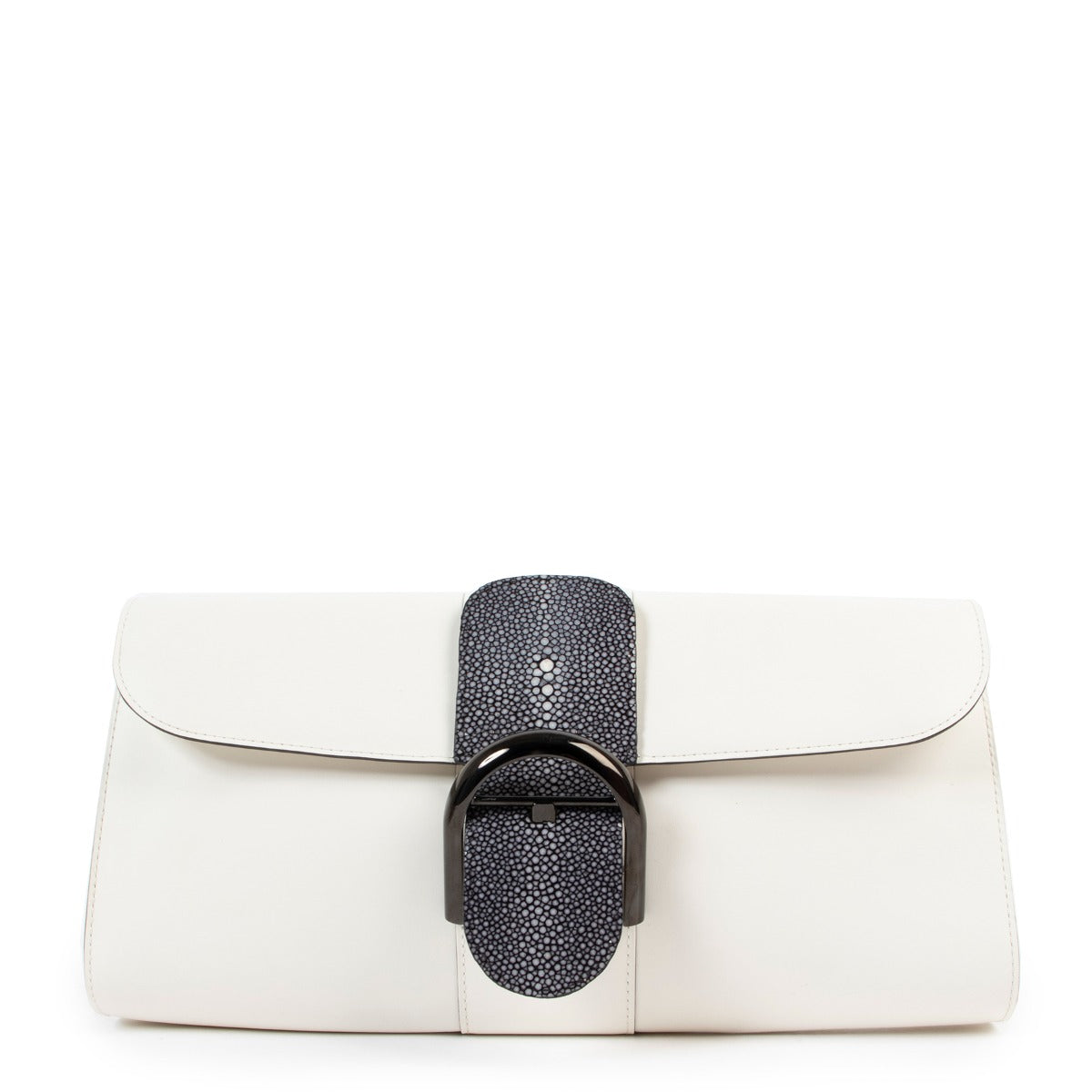 Buy second hand luxury designer vintage Delvaux White Brillant Shagreen Pochette Clutch at Labellov.