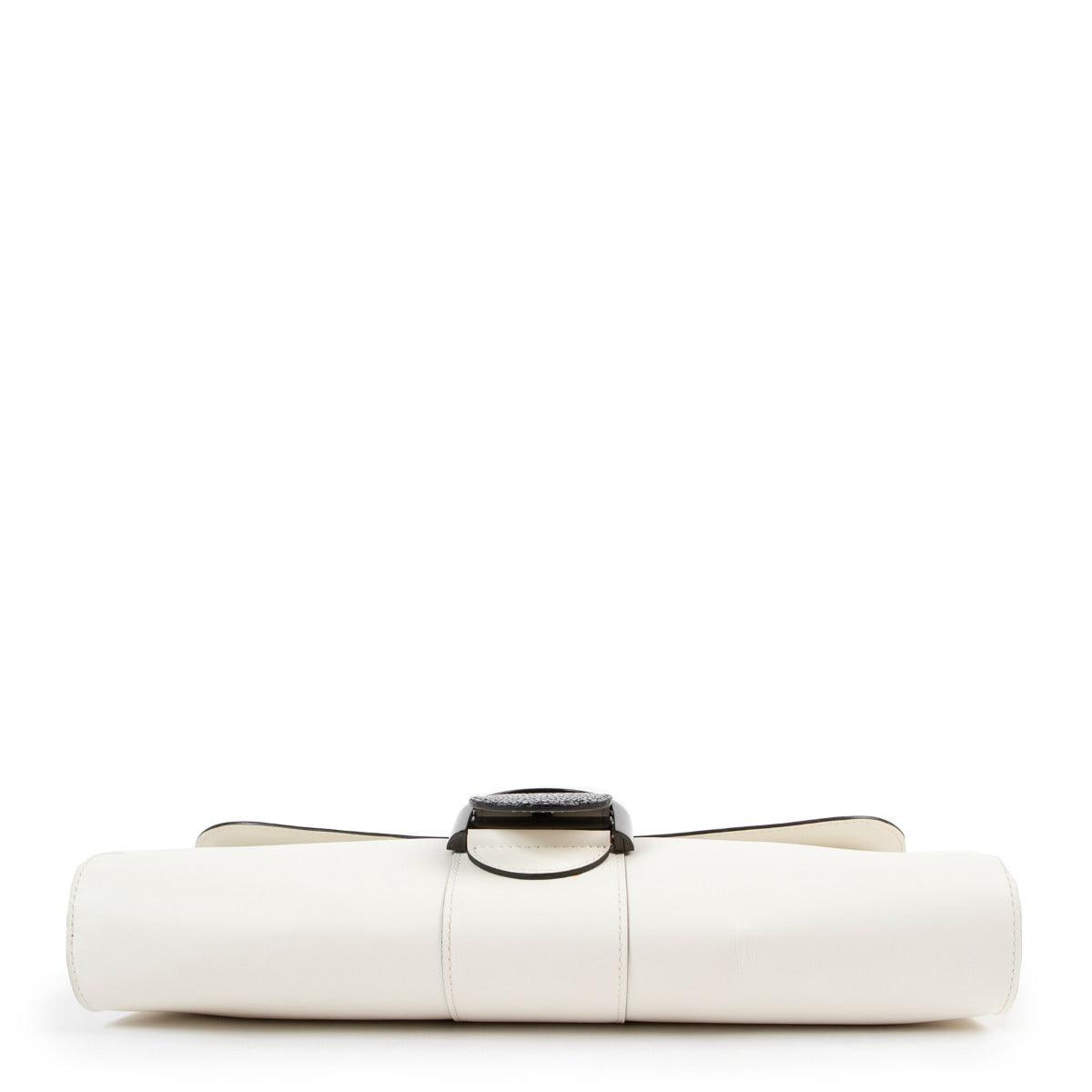 Buy second hand luxury designer vintage Delvaux White Brillant Shagreen Pochette Clutch at Labellov.