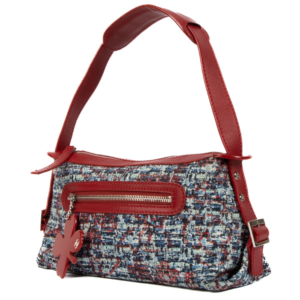 Shop safe online at Labellov in Antwerp, Brussels and Knokke this 100% authentic second hand Chanel Multicolor Tweed Clover Shoulder Bag