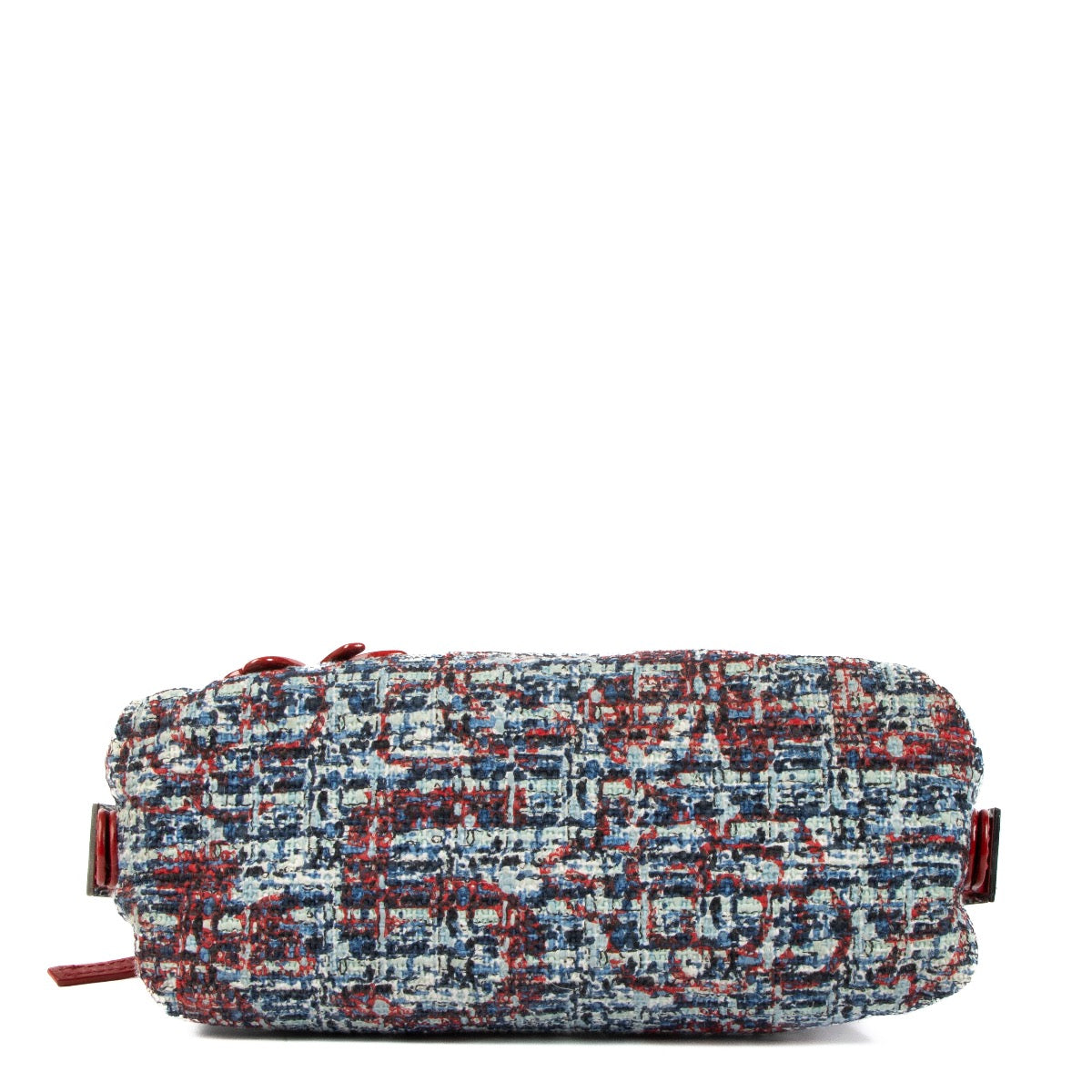 Shop safe online at Labellov in Antwerp, Brussels and Knokke this 100% authentic second hand Chanel Multicolor Tweed Clover Shoulder Bag