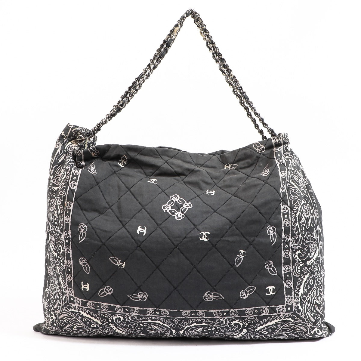 Buy an authentic Chanel Grey Bandana Canvas Shoulder Bag in very good condition at Labellov in Antwerp.