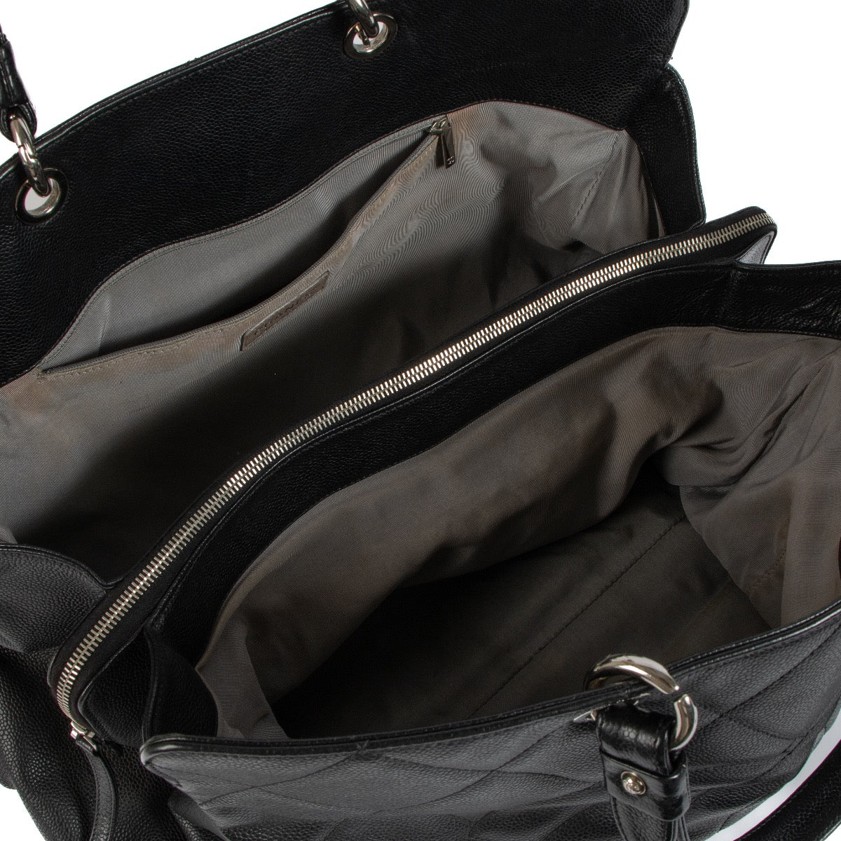 Shop safe online at Labellov in Antwerp, Brussels and Knokke this 100% authentic second hand Chanel Black Caviar Leather Large Grand Shopping Tote XL Shoulder Bag