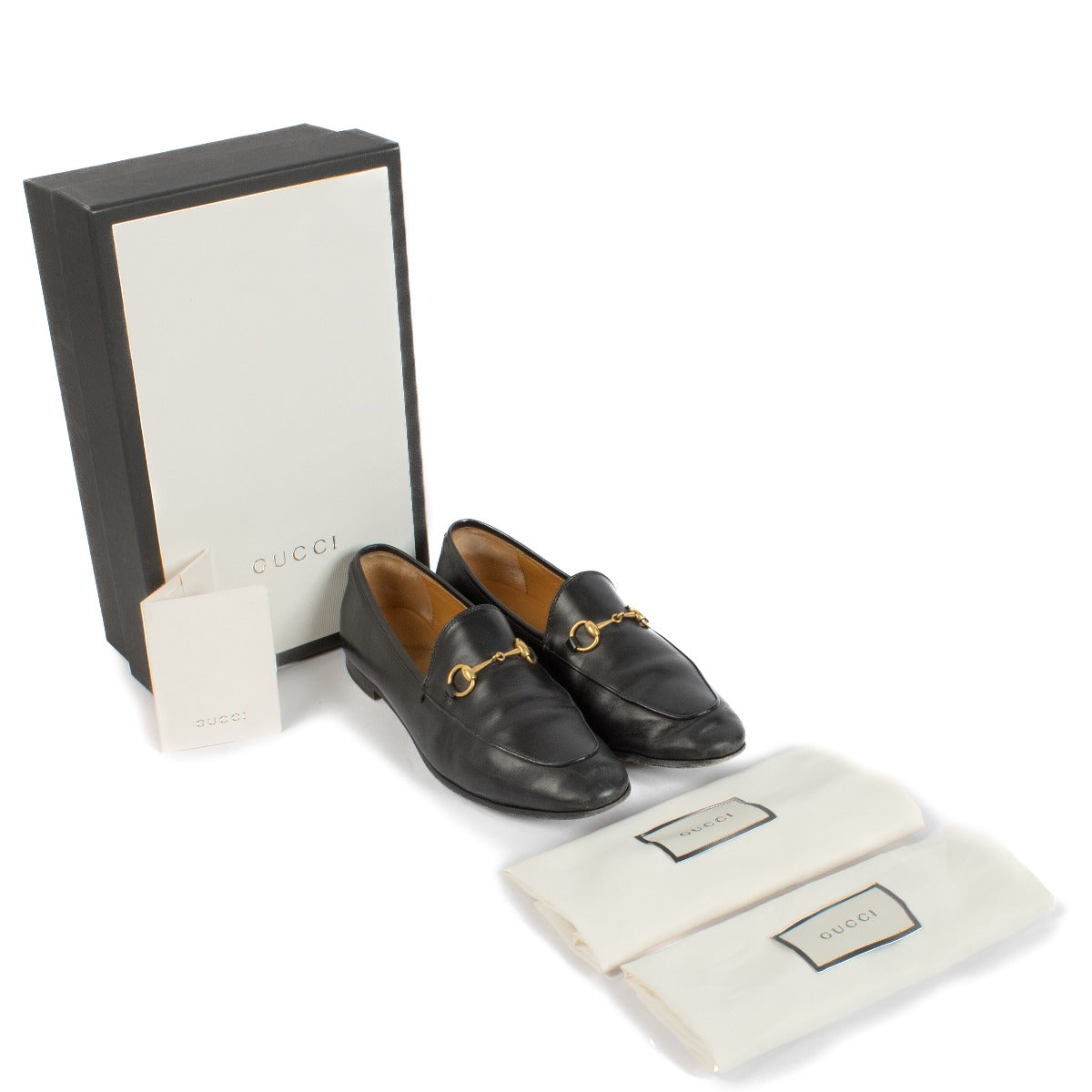 Shop safe online at Labellov in Antwerp, Brussels and Knokke this 100% authentic second hand Gucci Black Jordan Horsebit Loafers - Size 39
