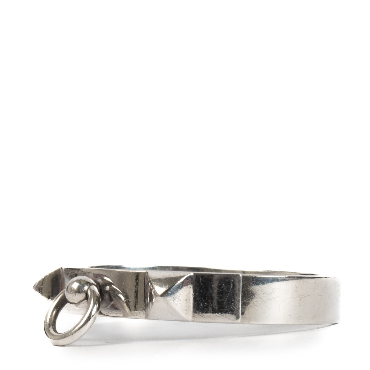 Shop safe online at Labellov in Antwerp and Knokke this 100% authentic second hand Hermès Silver Collier de Chien Small Bracelet