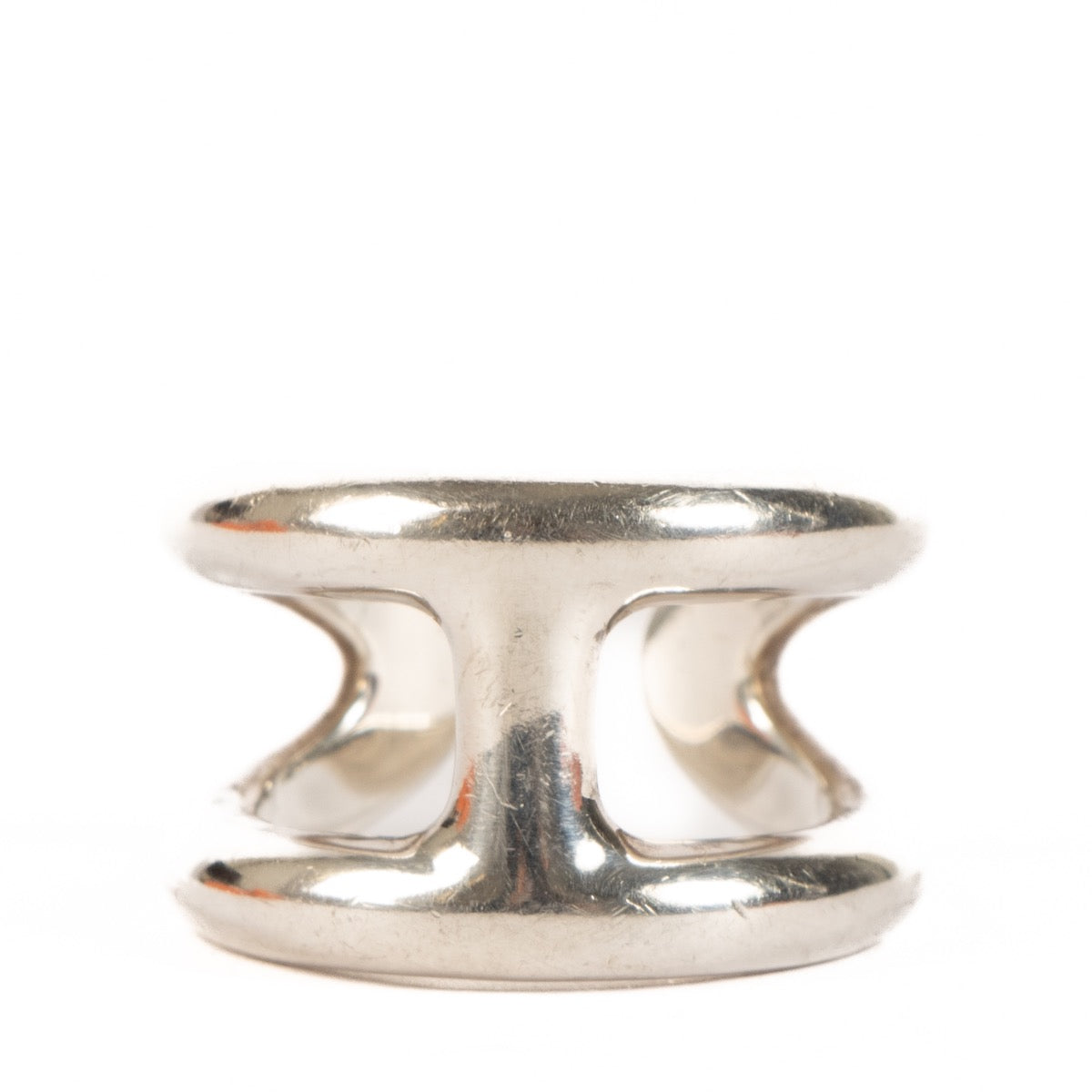 Shop safe online at Labellov in Antwerp, Brussels and Knokke this 100% authentic second hand Hermès Silver 925 Large Osmose Ring - size 58