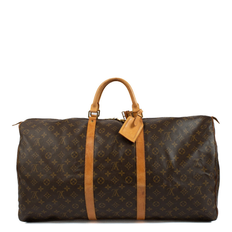 Travel in style with the Louis Vuitton Monogram Keepall 60 Travel Bag. Crafted from iconic Monogram canvas, this spacious, luxurious bag offers comfort, versatility, and timeless elegance for your journeys. Shop now on Labellov.com.