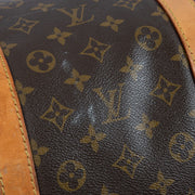 Travel in style with the Louis Vuitton Monogram Keepall 60 Travel Bag. Crafted from iconic Monogram canvas, this spacious, luxurious bag offers comfort, versatility, and timeless elegance for your journeys. Shop now on Labellov.com.