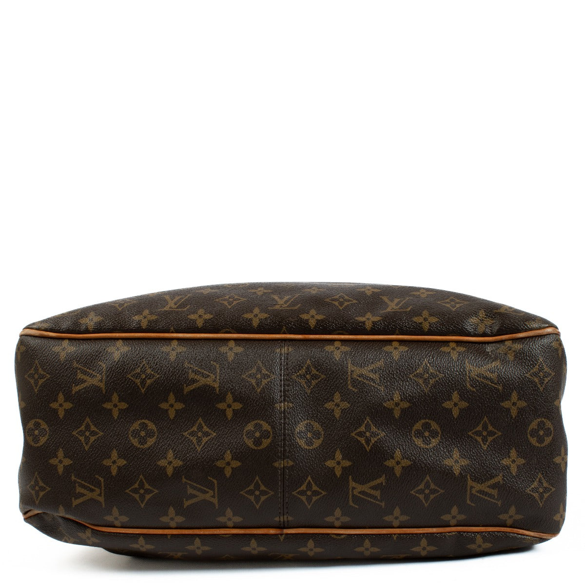 The Louis Vuitton Monogram Delightful MM is a spacious and stylish shoulder bag crafted from iconic Monogram canvas, offering practicality and luxury for everyday use. Shop now on Labellov.com.