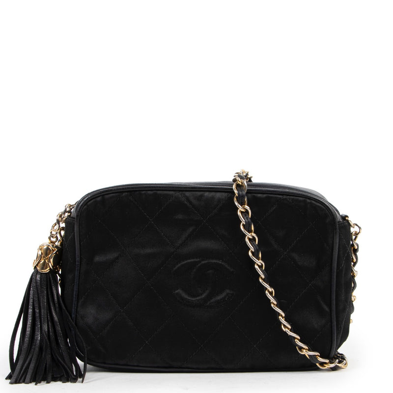 Shop safe online 100% authentic second hand Chanel Black Quilted Camera Crossbody Bag in very good condition at Labellov in Antwerp.