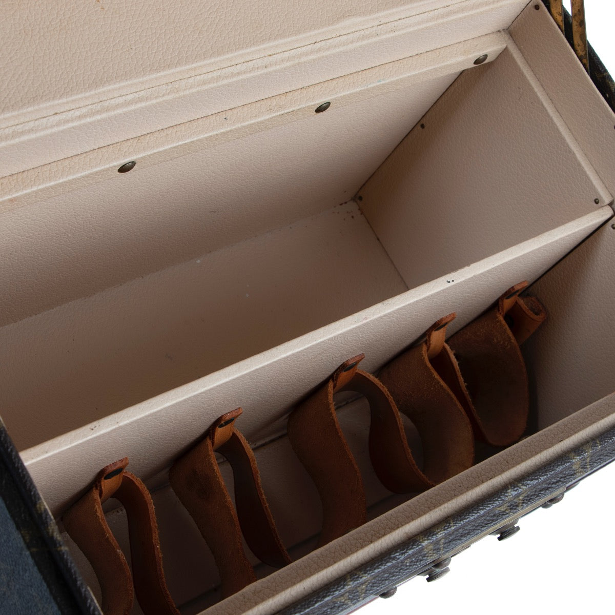 Shop safe online authentic Louis Vuitton Monogram Boite Pharmacy toiletry trunk case. Buy online Louis Vuitton Monogram Boite Pharmacy in a safe way. Shop Louis Vuitton Monogram Boite Pharmacy online safely.