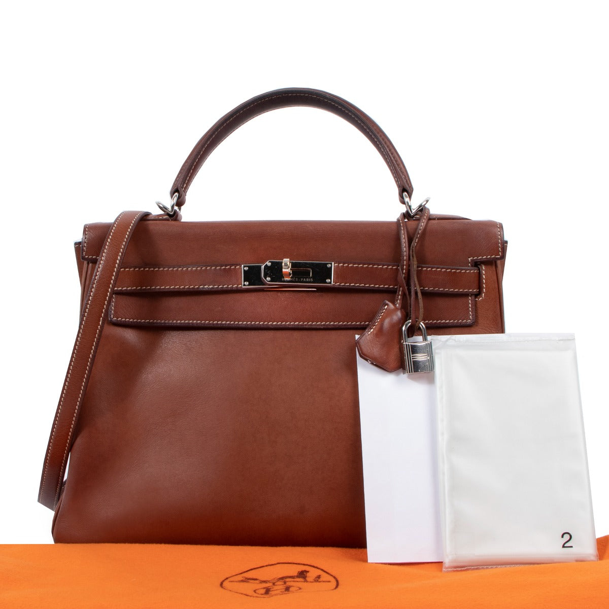Auhthentic second hand hermes kelly barenia luxury designer handbags on labellov.com