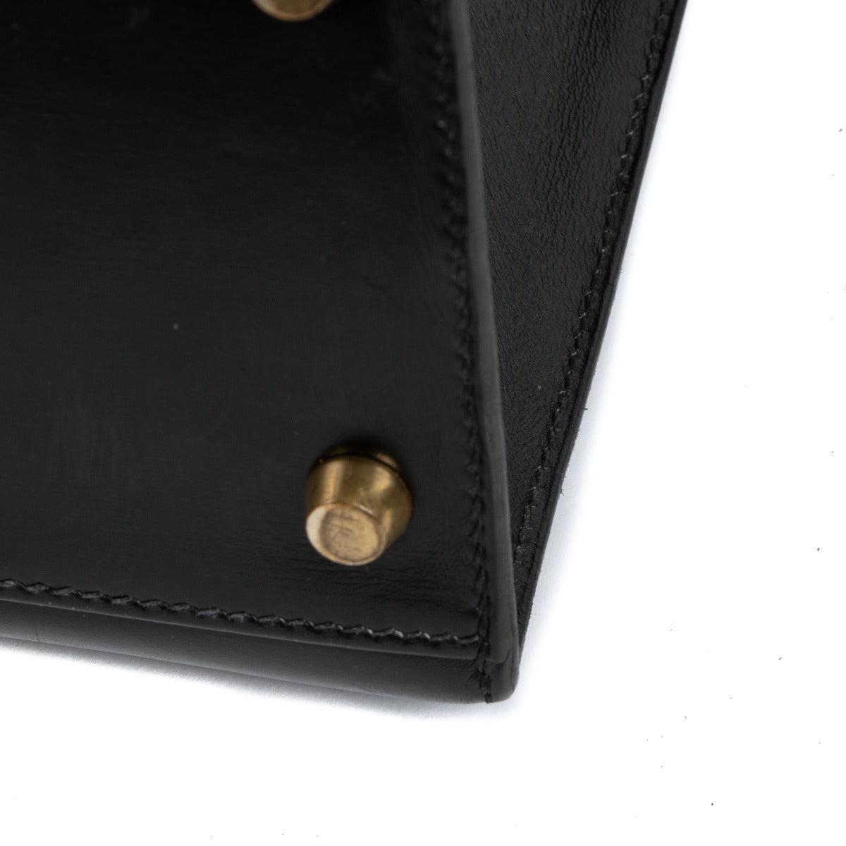 Second hand vintage pre-owned Hermès Vintage Kelly 32 Black Box on www.labellov.com