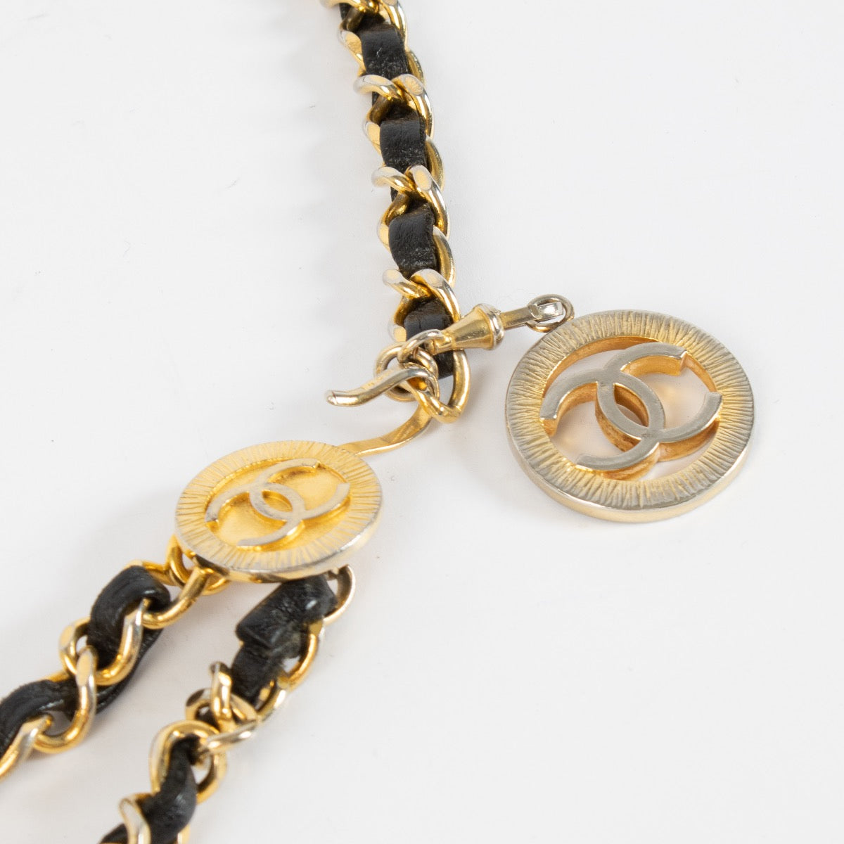 Ceinture chaîne vintage noire Chanel