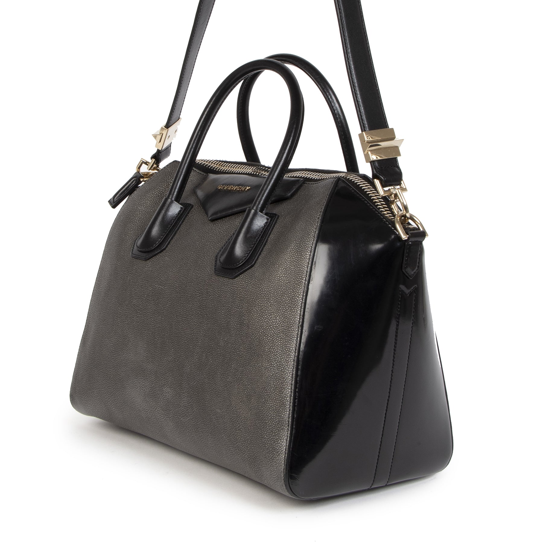Authentic secondhand Givenchy Medium Antigona Bicolor Bag designer bags designer brands fashion luxury vintage webshop safe and secure online shopping worldwide shipping delivery Antwerp Belgium