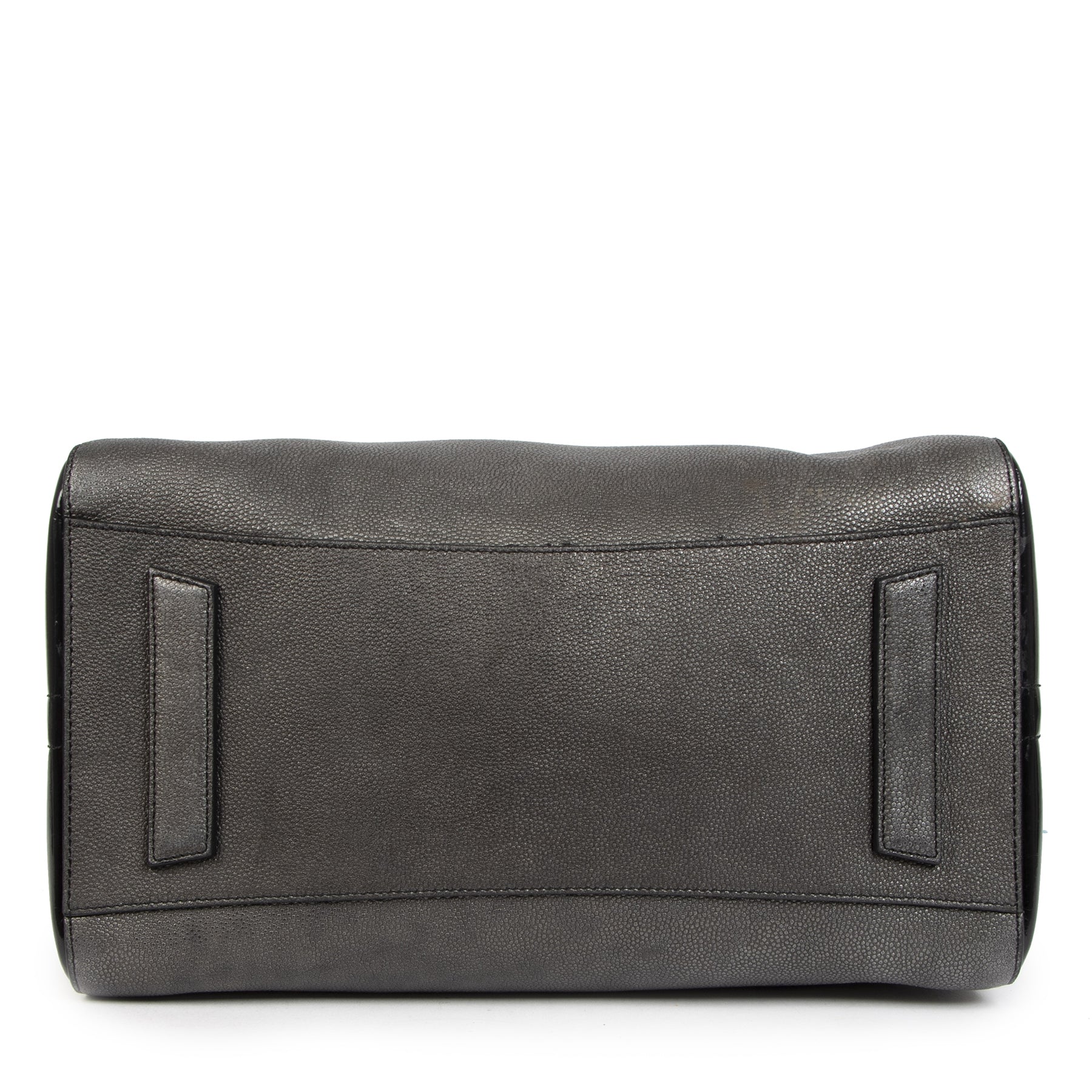 Authentic secondhand Givenchy Medium Antigona Bicolor Bag designer bags designer brands fashion luxury vintage webshop safe and secure online shopping worldwide shipping delivery Antwerp Belgium