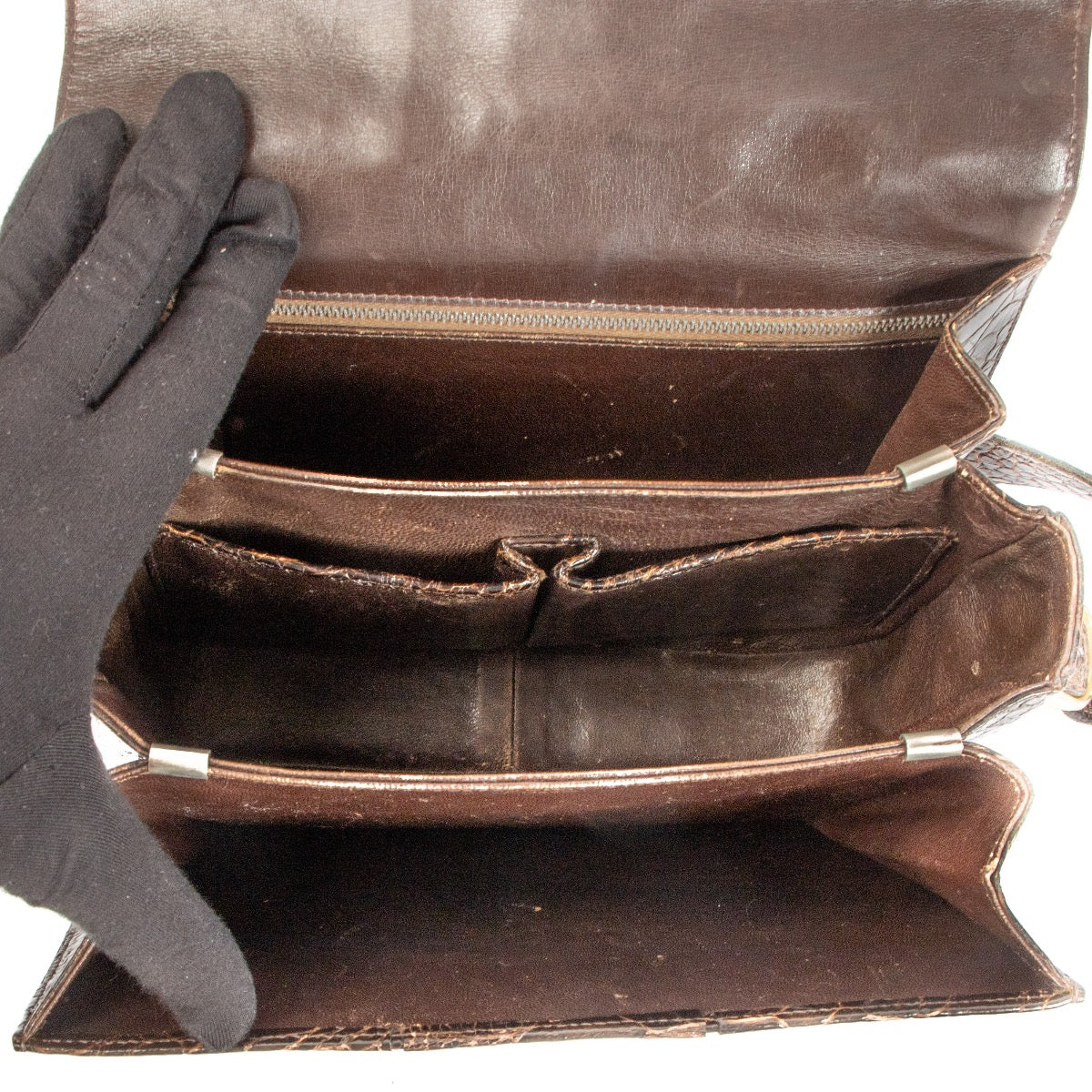 Shop 100% authentic second-hand Céline Brown Alligator Carriage Vintage Crossbody Bag on Labellov.com