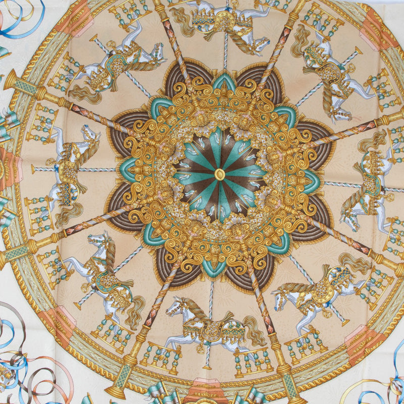 Shop safe online at Labellov in Antwerp this 100% authentic second hand Hermès Beige Carousel Silk Scarf