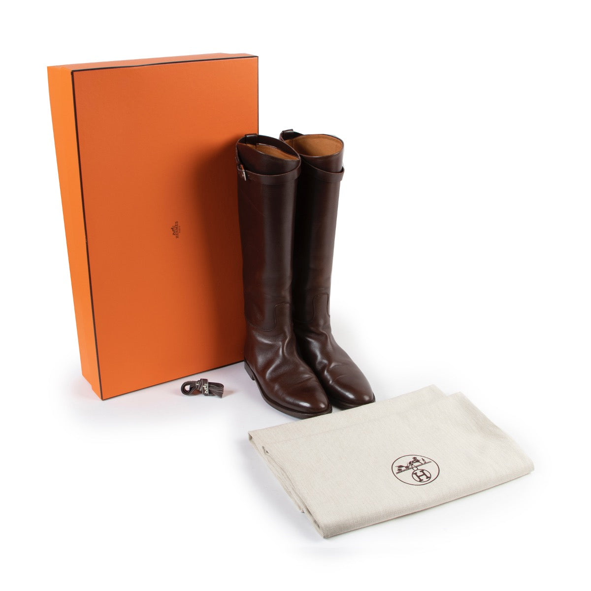 Shop safe online at Labellov these 100% authentic second hand Hermès Brown Jumping Boots