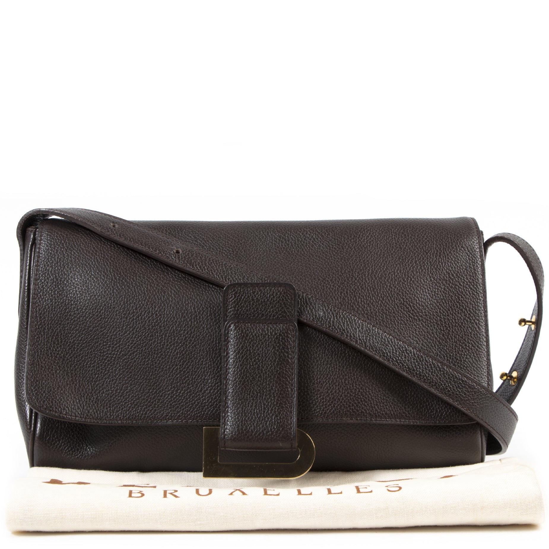 We buy and sell your authentic Delvaux Chocolat Brown Passerelle Shoulder Bag for the best price at Labellov