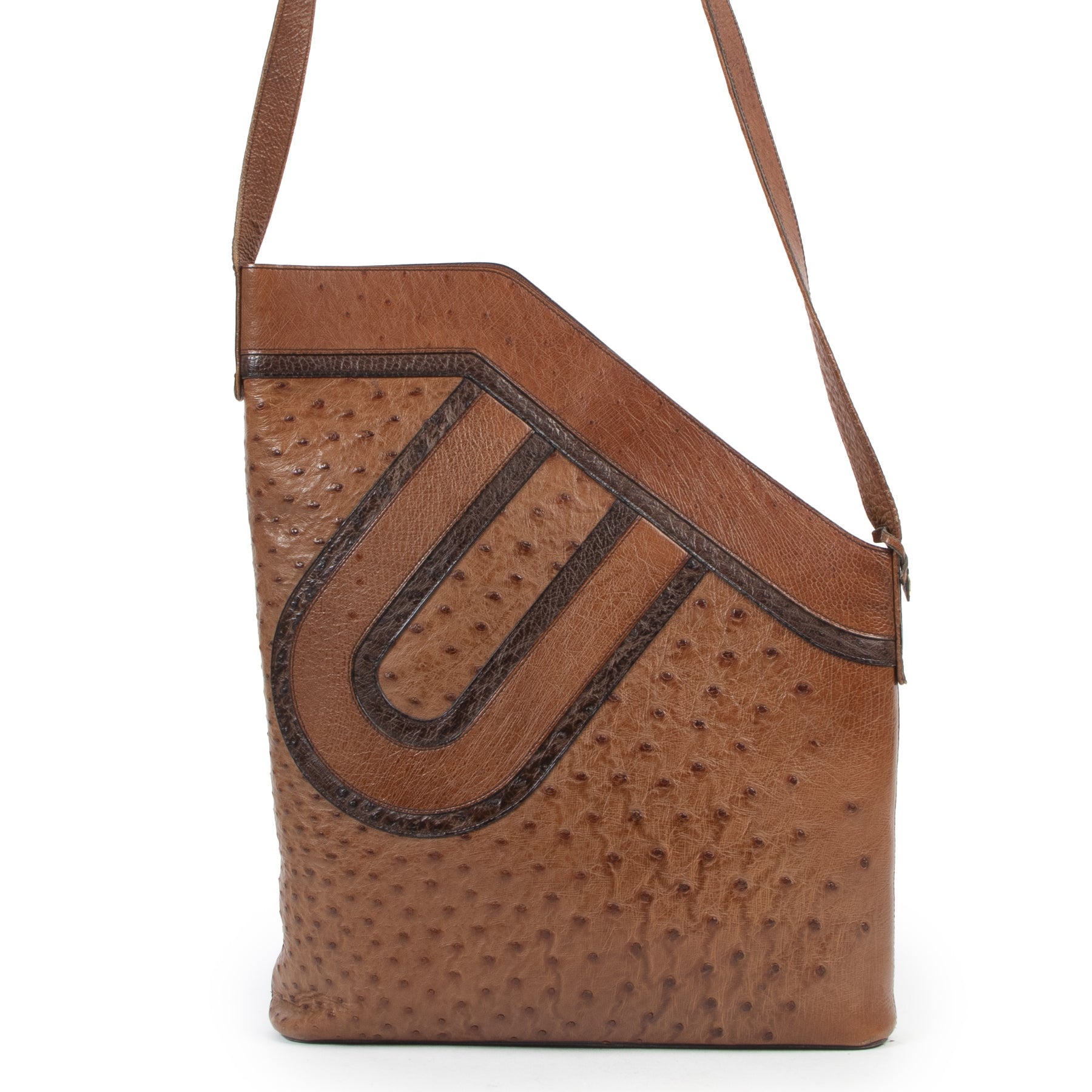 Delvaux Cognac Ostrich Shoulder Bag kopen en verkopen aan de beste prijs bij Labellov