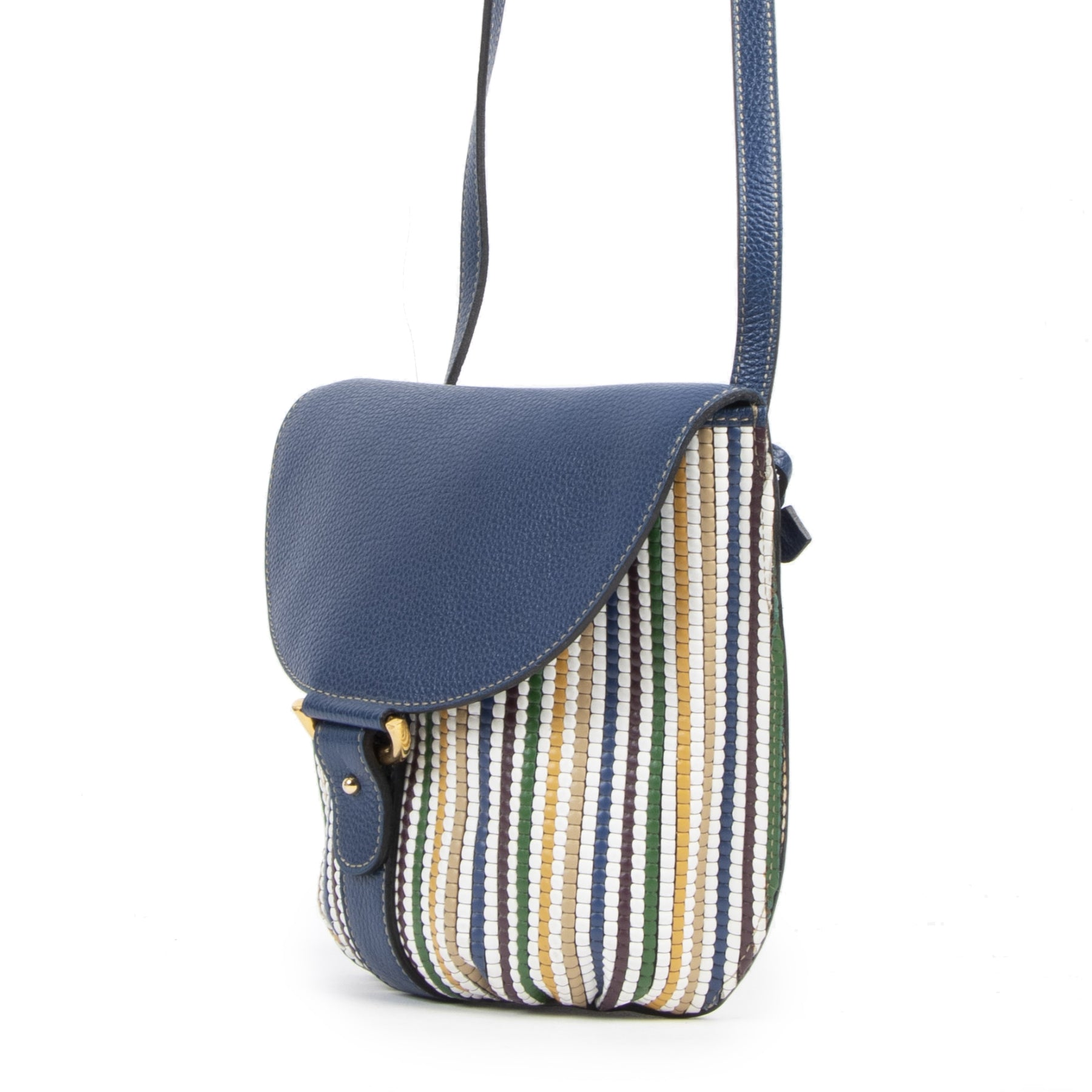 Buy authentic secondhand Delvaux Blue Toile De Cuir Crossbody bag at the right price at LabelLOV. Safe and secure online shopping. Koop authentieke tweedehands met de juiste prijs bij LabelLOV. Authentique s