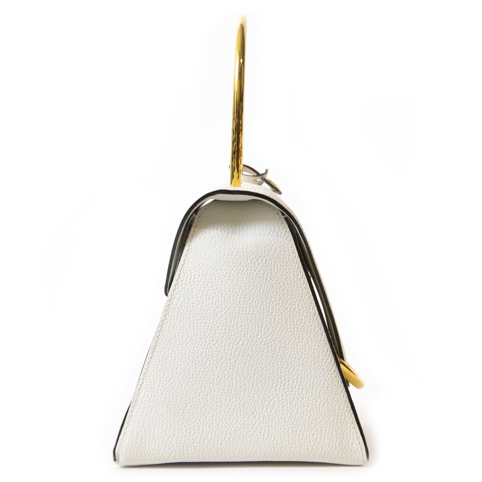Authentieke tweedehands Delvaux white Triangle Bag juiste prijs veilig online winkelen LabelLOV webshop luxe merken winkelen Antwerpen België mode fashion
