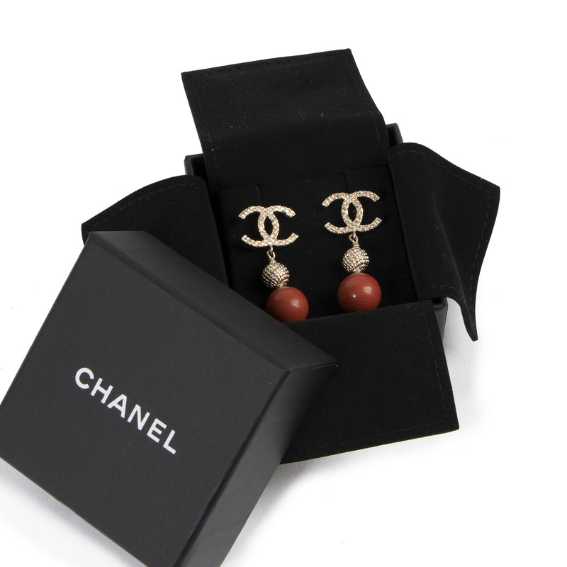 Authentieke Tweedehands Chanel Orange Pearl Drop CC Earrings juiste prijs veilig online shoppen luxe merken webshop winkelen Antwerpen België mode fashion