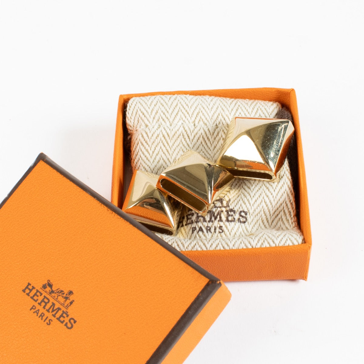 100% authentic preloved Hermès Permabrass Twill Ring Set on Labellov.com