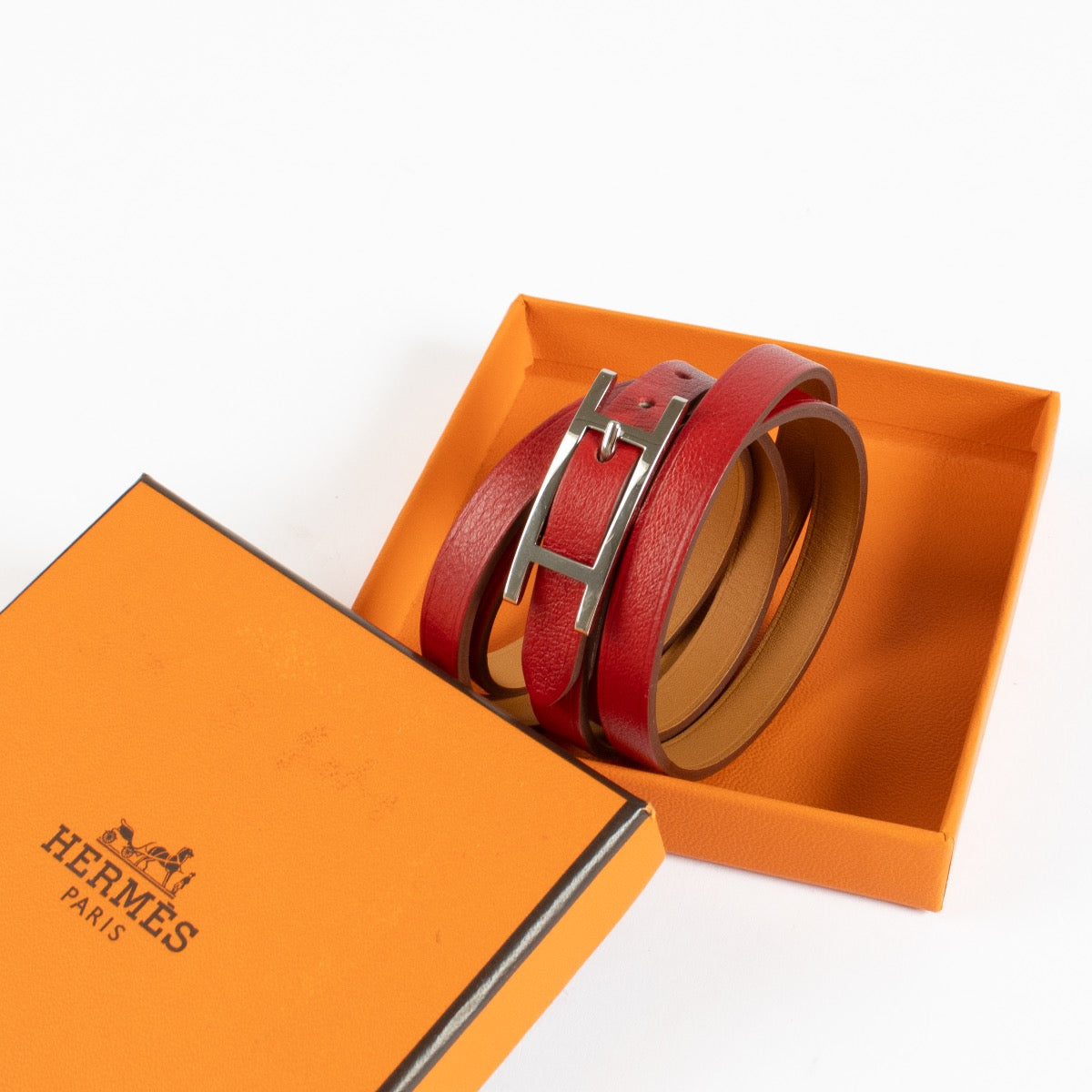 shop 100% authentic second hand Hermès Rouge Casaque Hapi 3 Bracelet PM - Size T1 on Labellov.com
