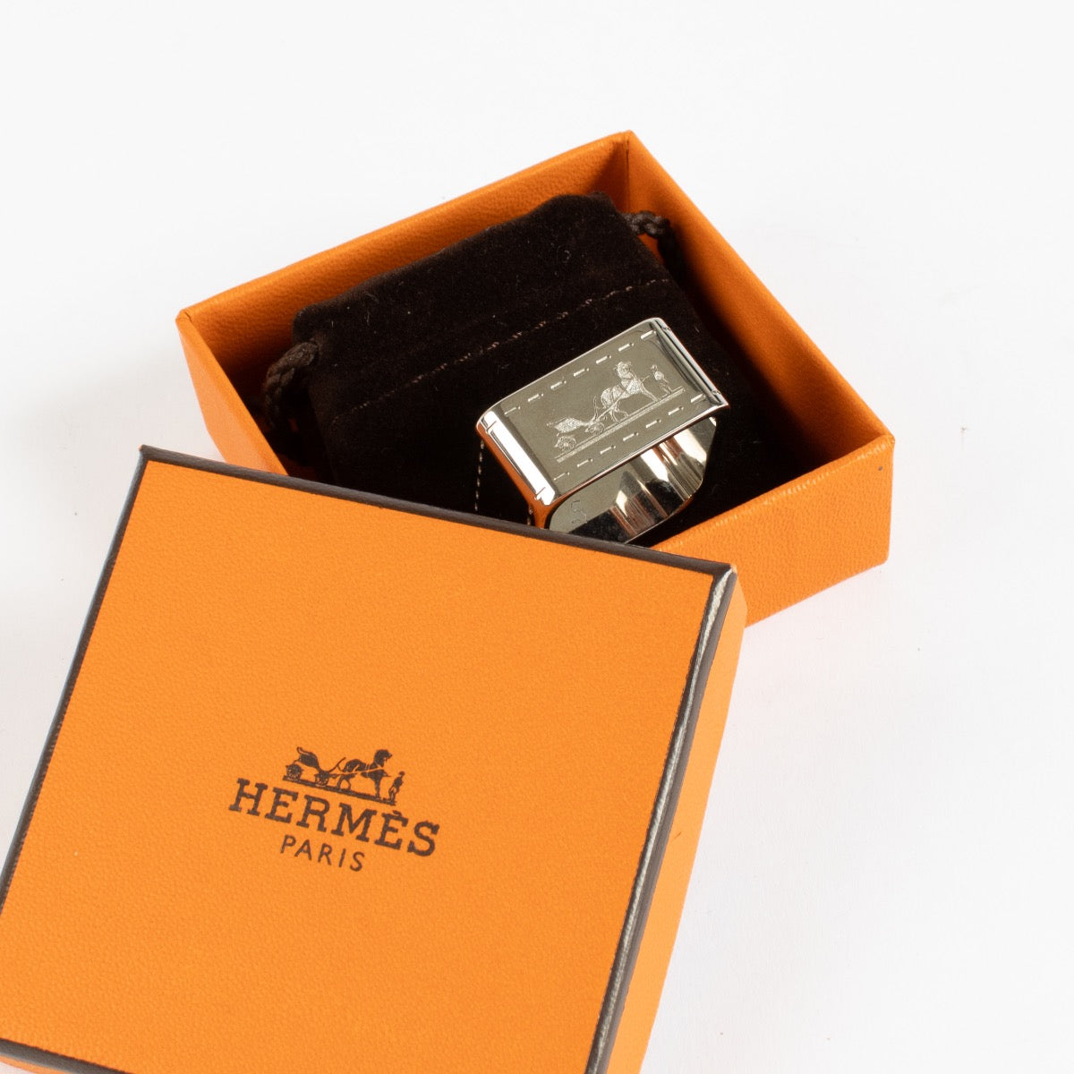 authentic preloved Hermès Bolduc 90 Scarf Ring on Labellov.com