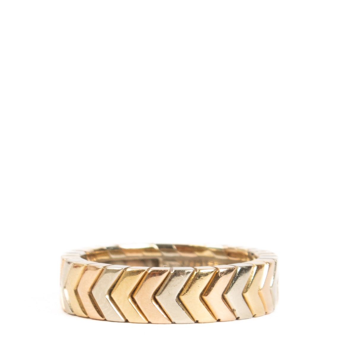 Shop safe online at Labellov in Antwerp, Brussels and Knokke this 100% authentic second hand Cartier Tri Gold Ring - size 51