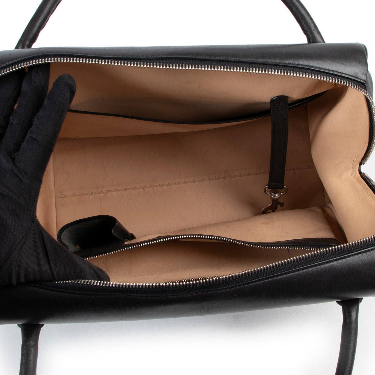 Buy and sell. your designer vintage items such as this Delvaux Black Brillant 12H Fauve Bourgogne Bag at Labellov.