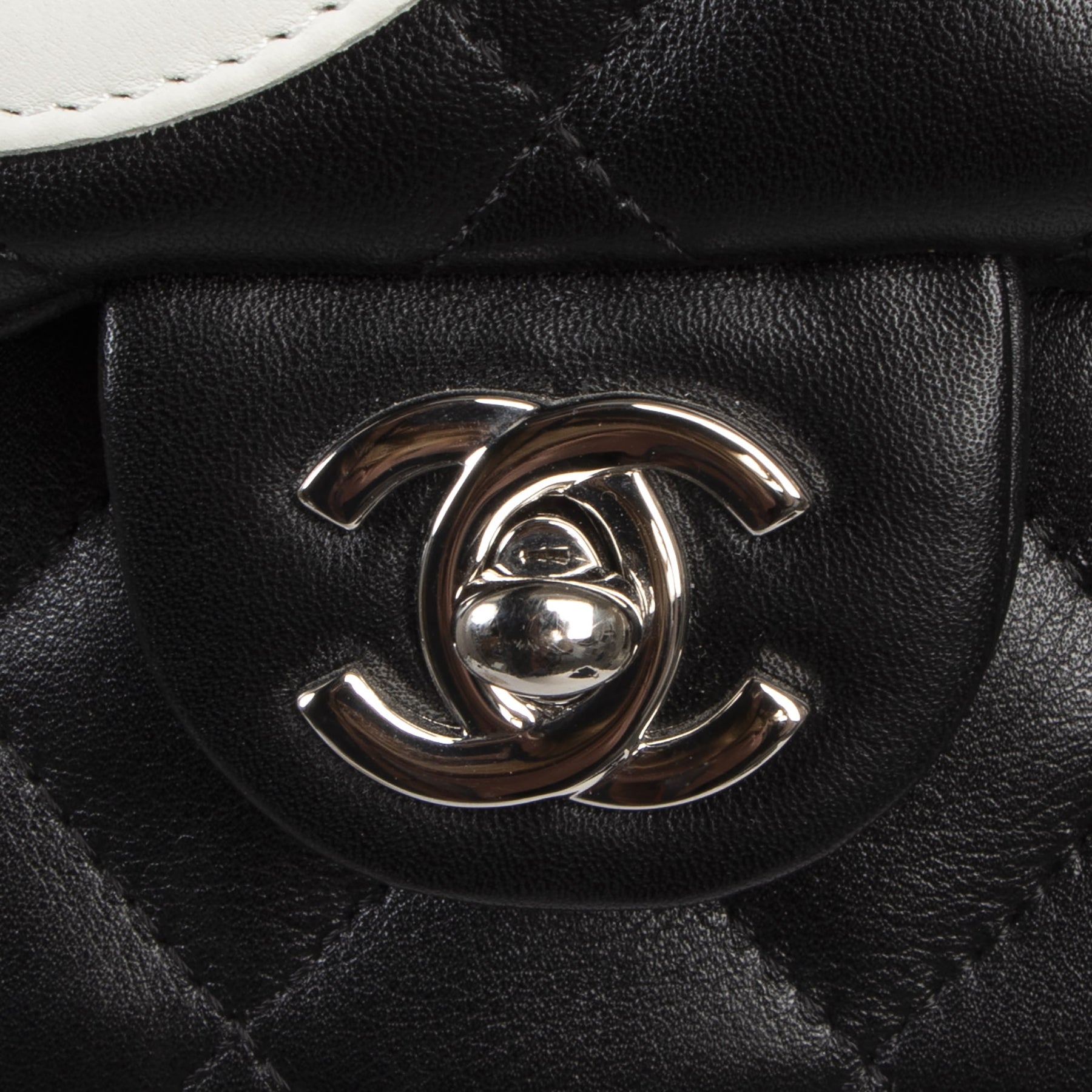 koop online tegen de beste prijs Chanel Cambon Reporter Bag