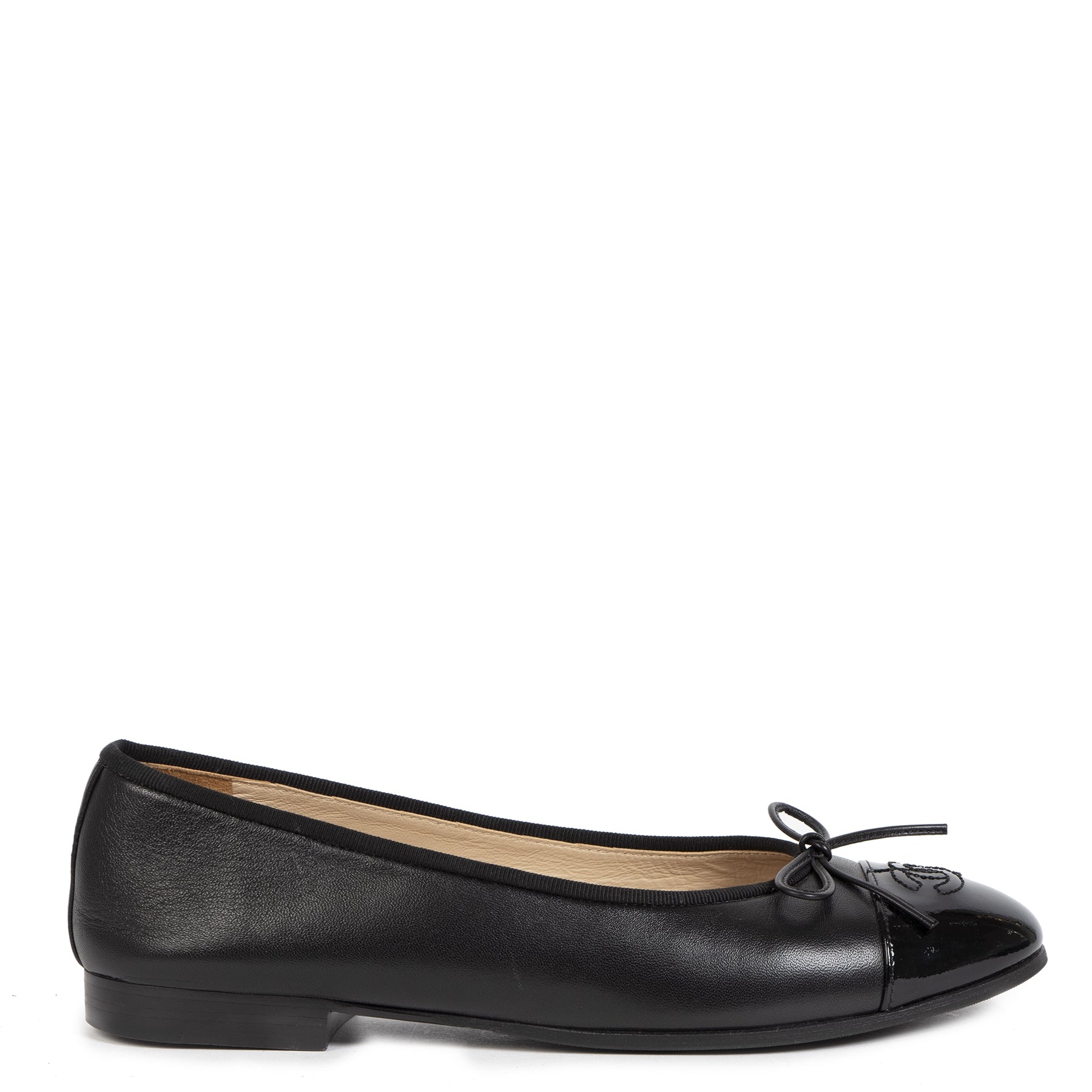 Koop authentieke tweedehands Chanel Black Flats - Size: 35,5 aan de juiste prijs online in alle veiligheid bij LabelLOV online winkel luxe merken winkelen Antwerpen België
