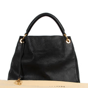 Louis Vuitton Black Artsy MM Monogram Empreinte Leather for the best price at Labellov secondhand luxury in Antwerp. Buy and sell your beloved designer bags only at Labellov secondhand vintage webshop.